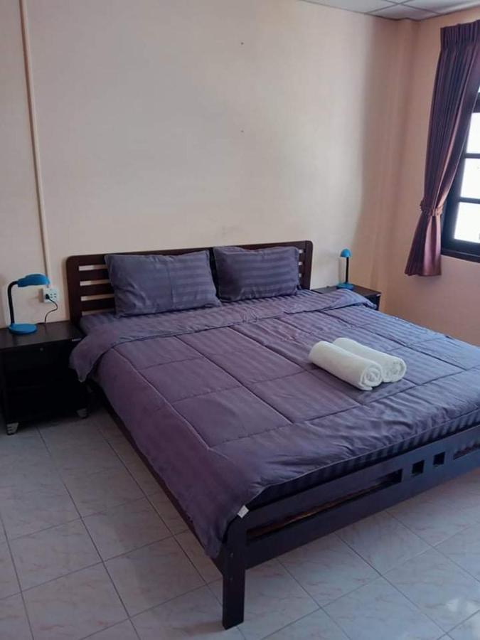 Stefan'S Guesthouse Jomtien Beach Extérieur photo