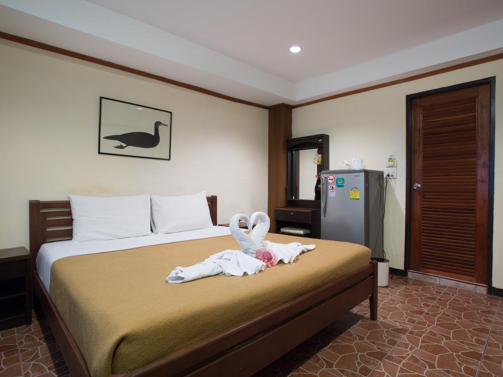 Stefan'S Guesthouse Jomtien Beach Extérieur photo