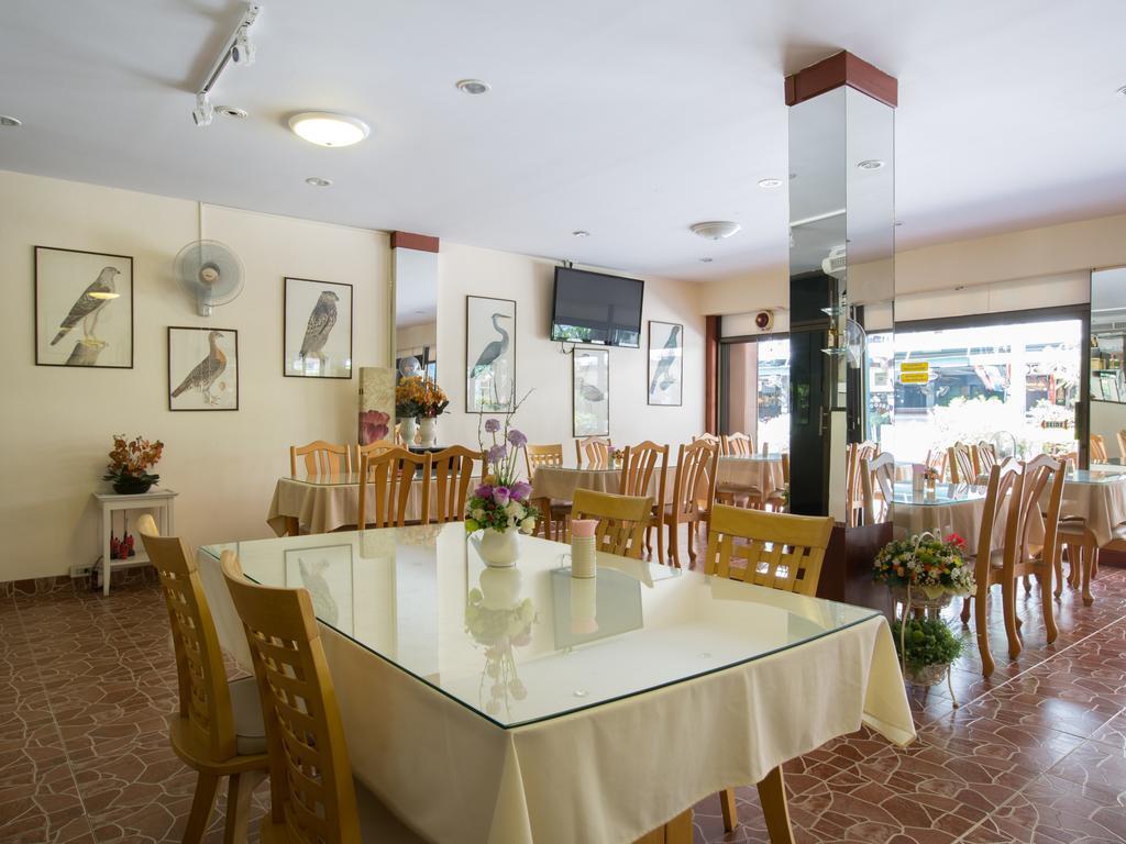 Stefan'S Guesthouse Jomtien Beach Extérieur photo