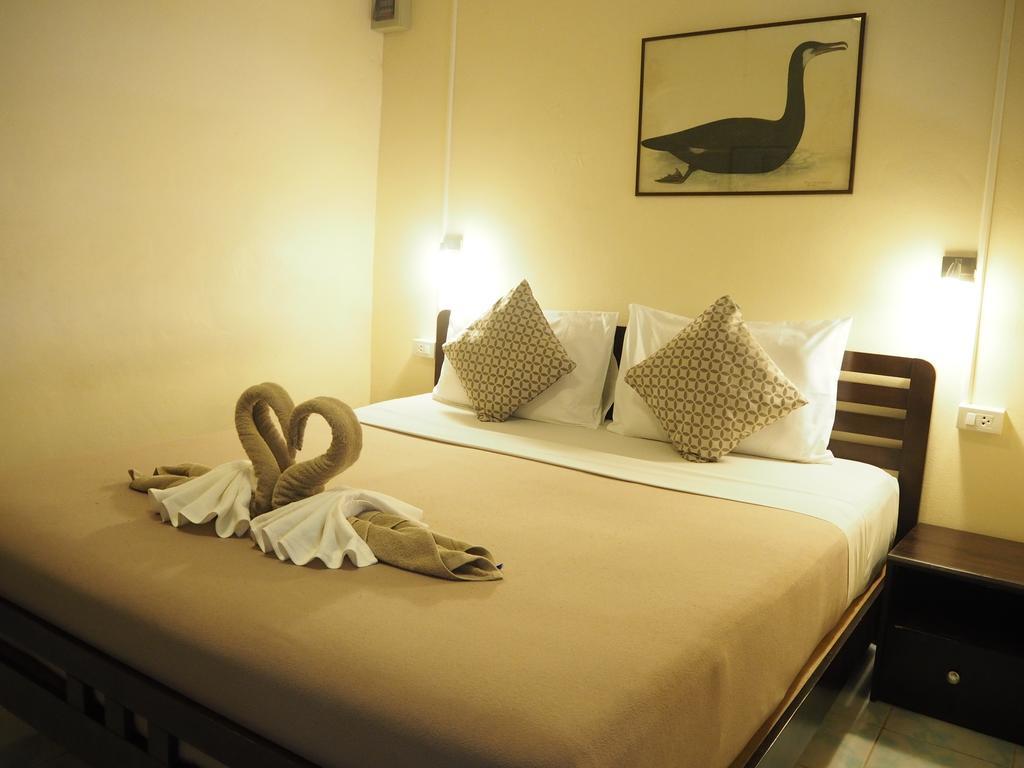 Stefan'S Guesthouse Jomtien Beach Extérieur photo